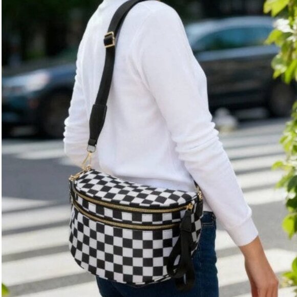 NWT Tan and White Nylon Checker and Solid Color Sling Crossbody Casual Bag - Picture 3 of 3